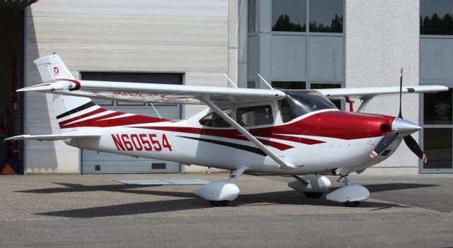 Cessna Skylane (N60554)