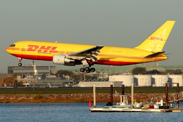 BOEING 767-200 (N651GT) - 'ABEX 2044' arriving from Cincinnati