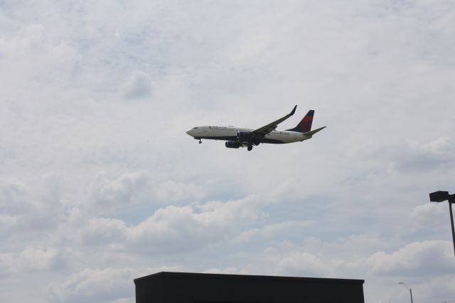 Boeing 737-800 (N3739DL) - just a beautiful shot of a delta 737 landing at Louisville Airport Early spring.