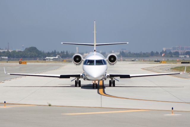 IAI Gulfstream G200 (N9889)