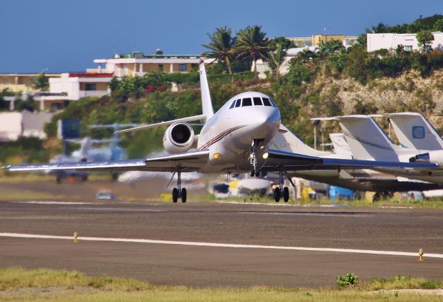 Dassault Falcon 2000 (N227QS)