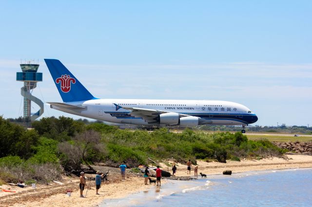 Airbus A380-800 (B-6140)