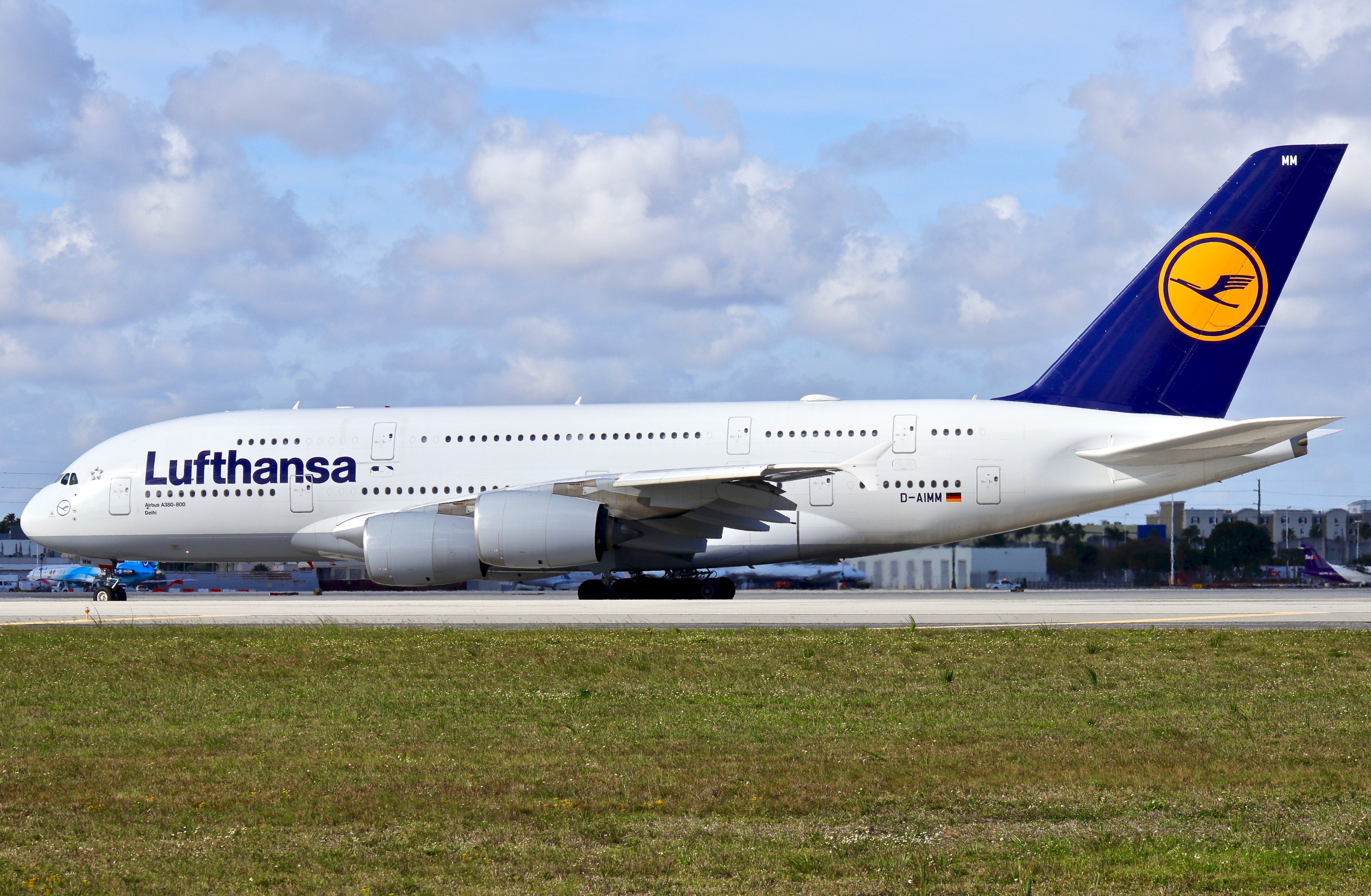 Airbus A380-800 (D-AIMM)