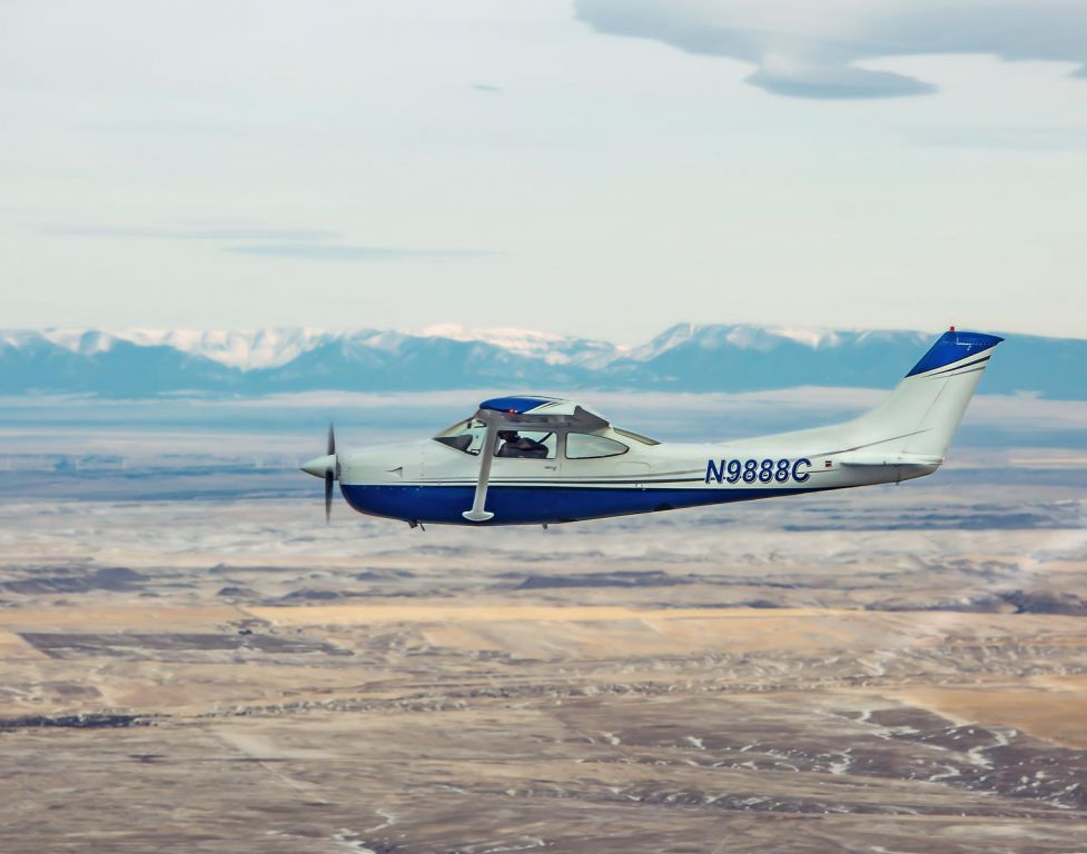 Cessna Skylane RG (N9888C)