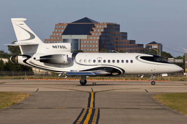 Dassault Falcon 900 (N878SL)