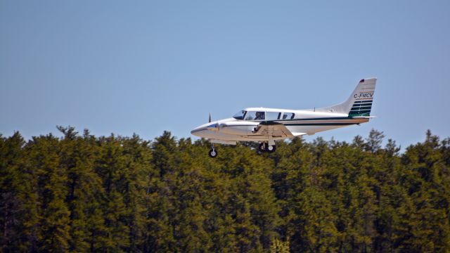 Piper PA-30 Twin Comanche (C-FMCV)