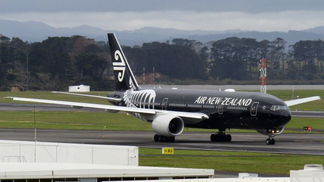 Boeing 777-200 (ZK-OKH) - The first 777-200ER to leave Air New Zealand's fleet was unfortunately the most unique.