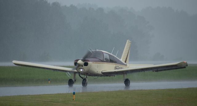 Piper Cherokee (N5944U)