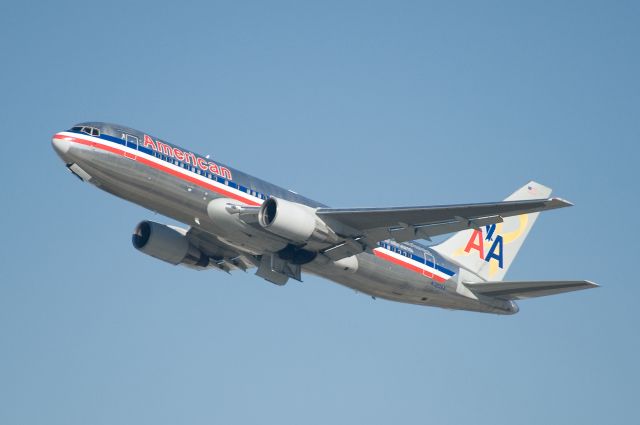 BOEING 767-200 (N320AA) - Flagship Freedom