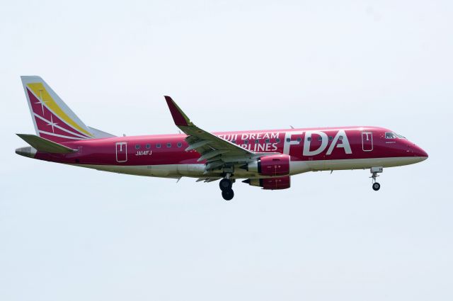 Embraer 170/175 (JA14FJ)
