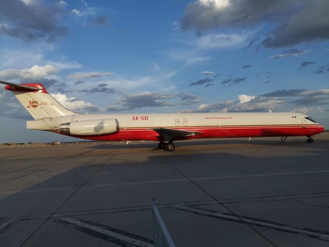 McDonnell Douglas MD-82 (XA-UXI) - At Laredo airport....