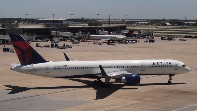 Boeing 757-200 (N554NW)