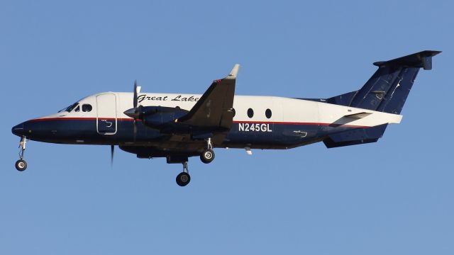 Beechcraft 1900 (N245GL)