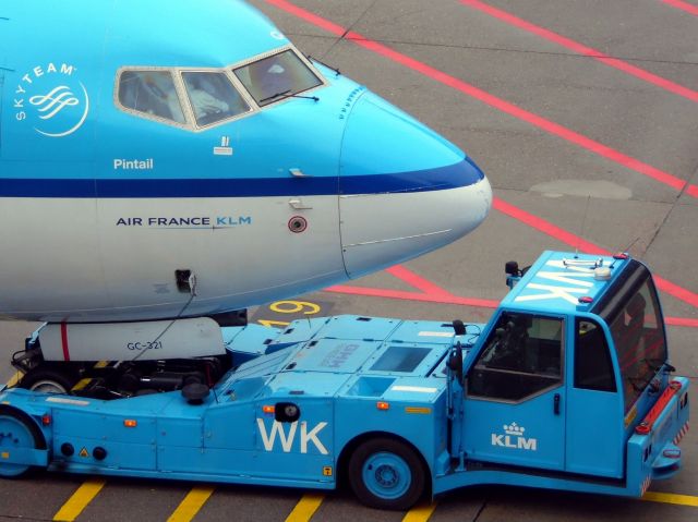 Boeing 737-800 (PH-BGC)