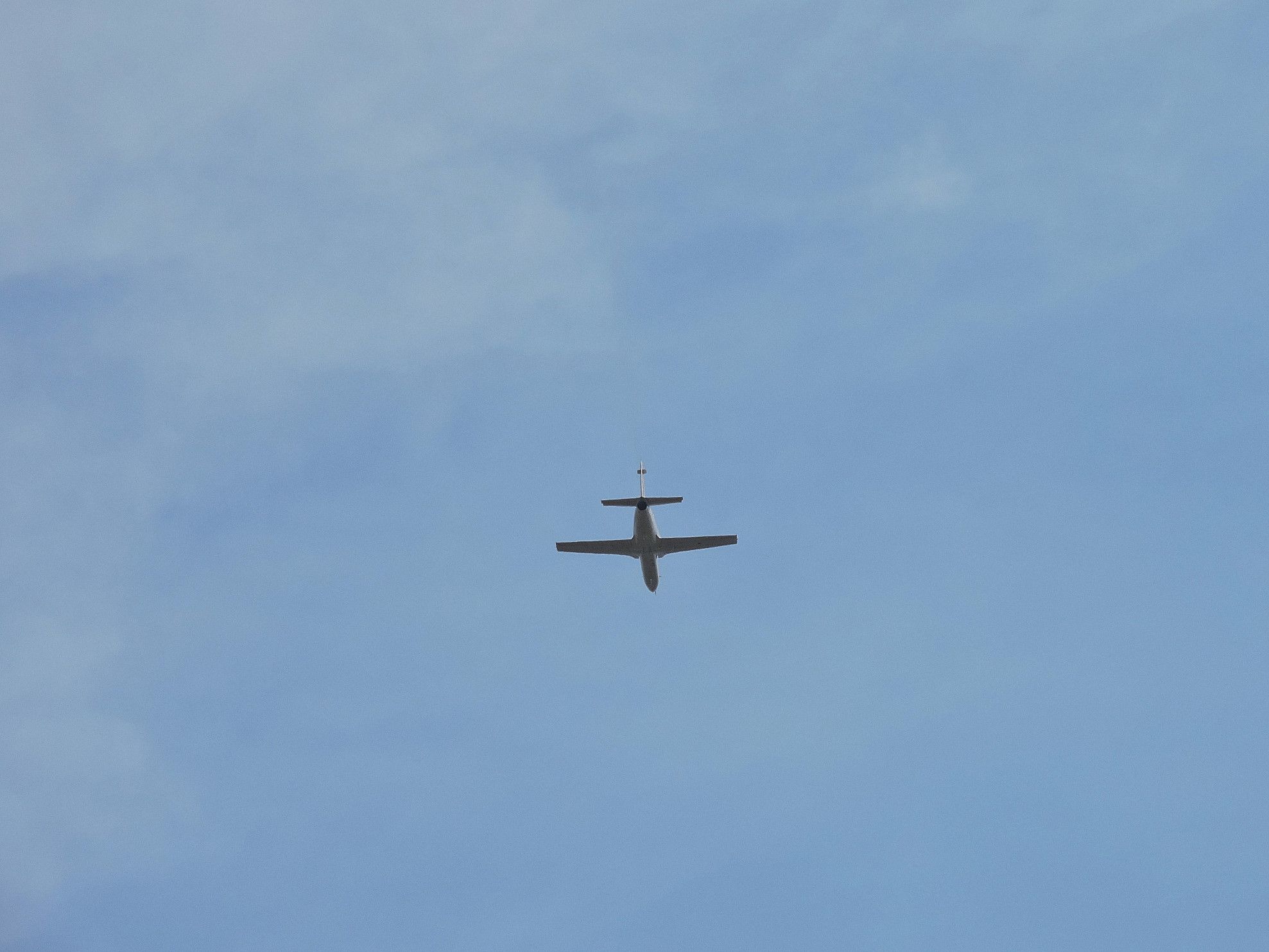 NANCHANG Karakorum — - A K-8 flying over Rathmalana airport.