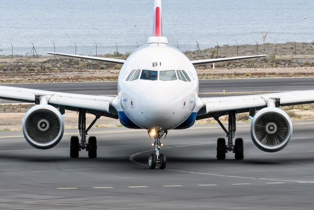 Airbus A320 (OE-LBI)