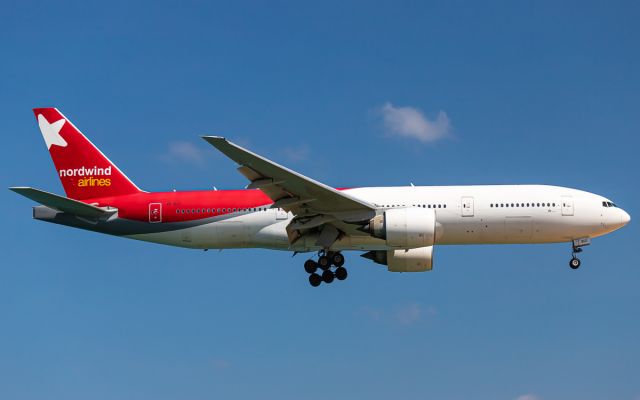 Boeing 777-200 (VQ-BUD)