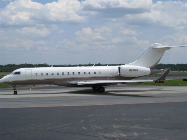 Bombardier Global Express (N821AM)