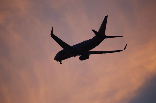 Boeing 737-700 (N7736A)