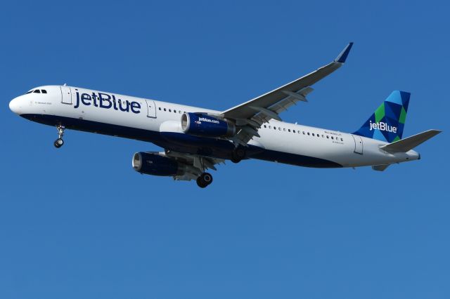 Airbus A321 (N961JT)