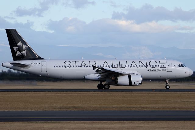 Airbus A320 (ZK-OJH) - ON 9 DEC 2017