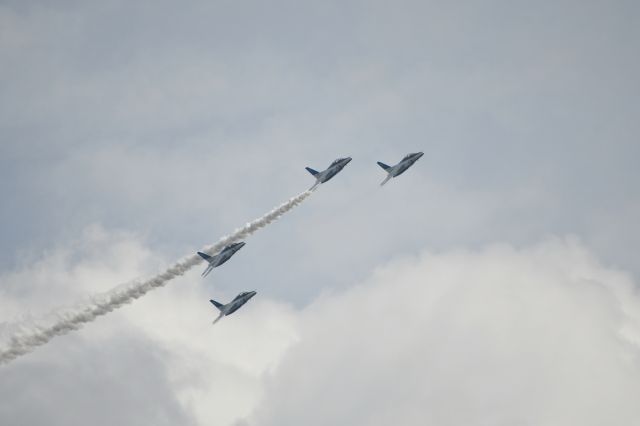 KAWASAKI T-4 — - 22.Aug.2021br /Blue Impulse pre-flight for the Paralympics.br /Seven T-4s flew over Tokyo.