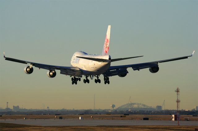 Boeing 747-400 (B-18708) - Dec. 23, 2007