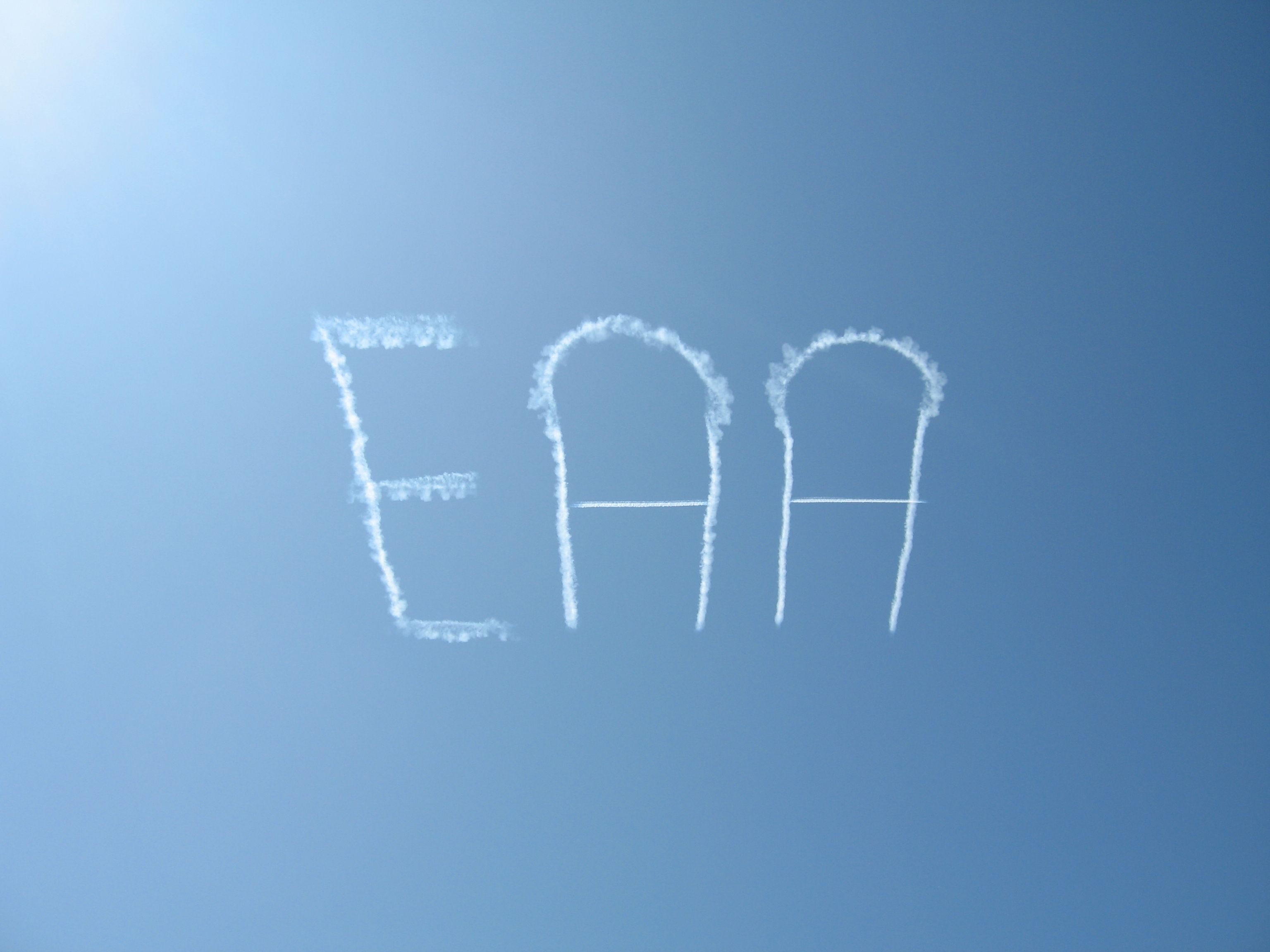 — — - Skywriter at EAA Airventure 2009