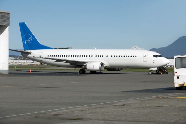 BOEING 737-400 (N803TJ)