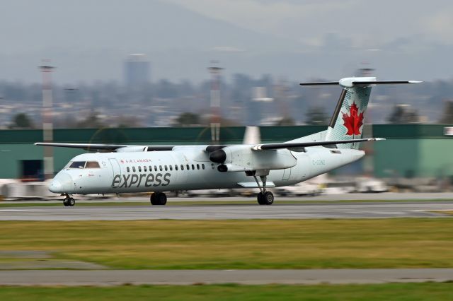 de Havilland Dash 8-400 (C-GGNZ)