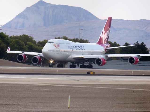 Boeing 747-400 (G-VGAL)