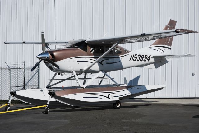 Cessna 206 Stationair (N93894) - CESSNA AIRCRAFT CO at KJQF for the announcement that Cessna Aircraft/Textron will be sponsoring Earnhardt Ganassi Racing driver, Jamie McMurray, during the NASCAR Sprint Cup Series in 2013 - 1/23/13