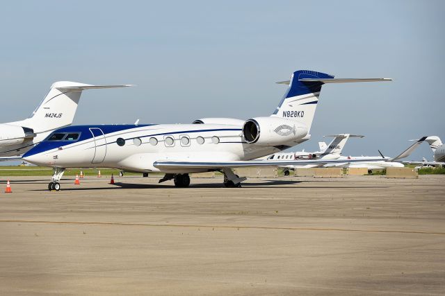 Gulfstream Aerospace Gulfstream V (N828KD) - In town for the race. As seen on 05-29-22