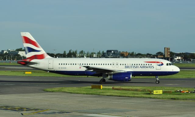 Airbus A320 (G-EUUG) - British Airbus A320-232 G-EUUG in London Heathrow