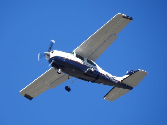 Beechcraft Baron (58) (N58MA)