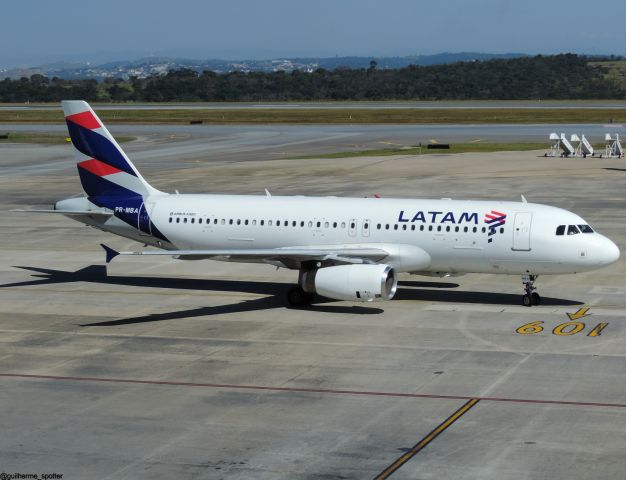 Airbus A320 (PR-MBA)