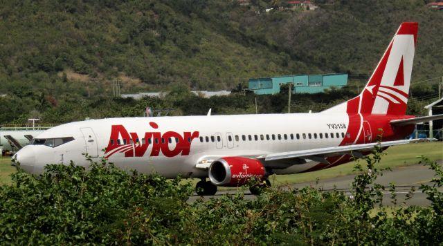 BOEING 737-400 (YV-3158)