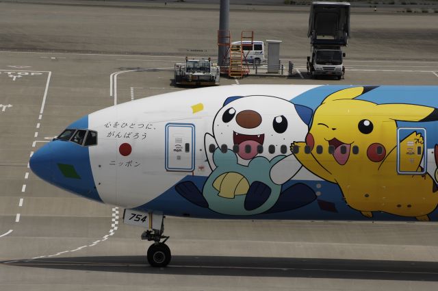 BOEING 777-300 (JA754A) - Visit at Haneda Intl Airport on 2013/05/16 "Pokemon c/s"