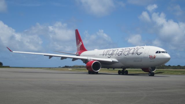 Airbus A330-200 (G-VWND)