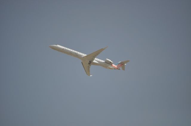 Canadair Regional Jet CRJ-200 (N955LR)