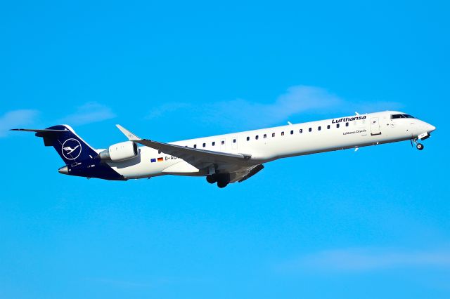 Canadair Regional Jet CRJ-900 (D-ACNU)