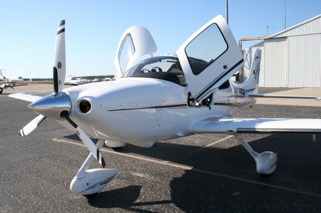 Cirrus SR-22 (N643SR)