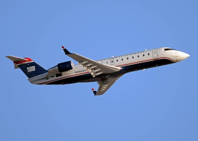 Canadair Regional Jet CRJ-200 (N886AS)