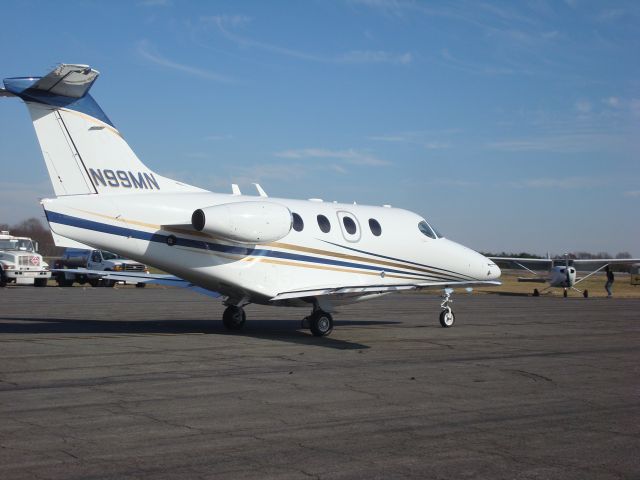 Beechcraft Premier 1 (N99MN) - N99MN heading towards runway 4 for departure towards KRDU