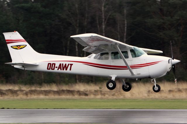 Cessna Skyhawk (OO-AWT)