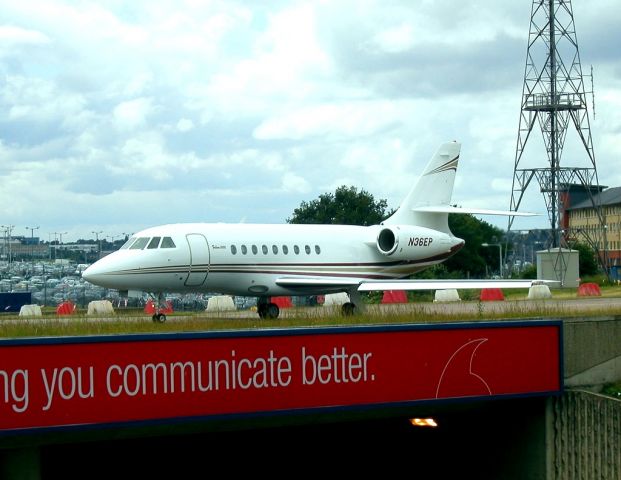 Dassault Falcon 2000 (N36EP) - Date 20/06/04 C/n 172
