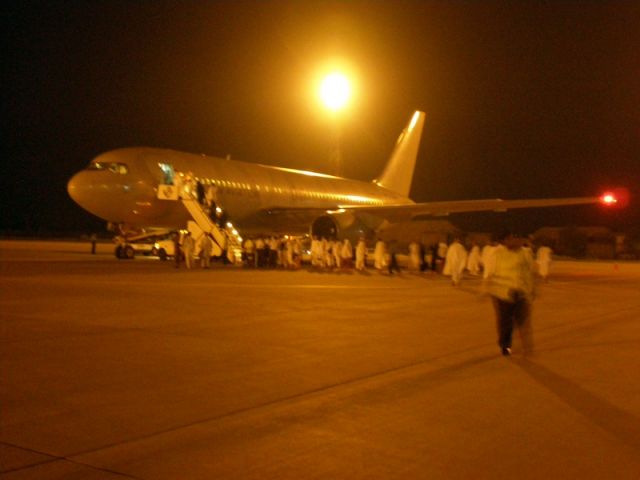 BOEING 767-200 (JY-JAG)