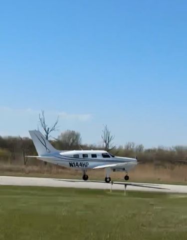 Piper Malibu Mirage (N144HP)