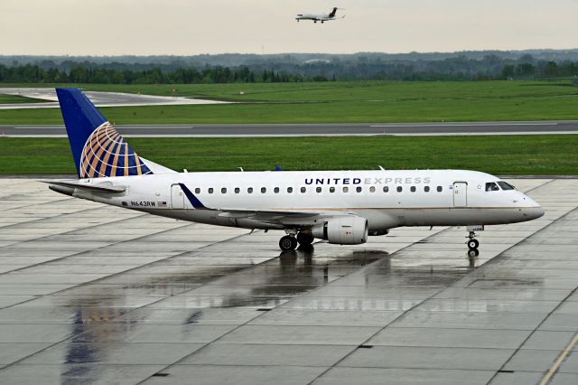 Embraer 170/175 (N643RW)