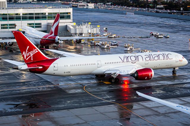 Boeing 787-9 Dreamliner (G-VZIG)